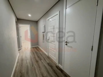Apartamento T2 para Venda em Laranjeiro e Feijó
