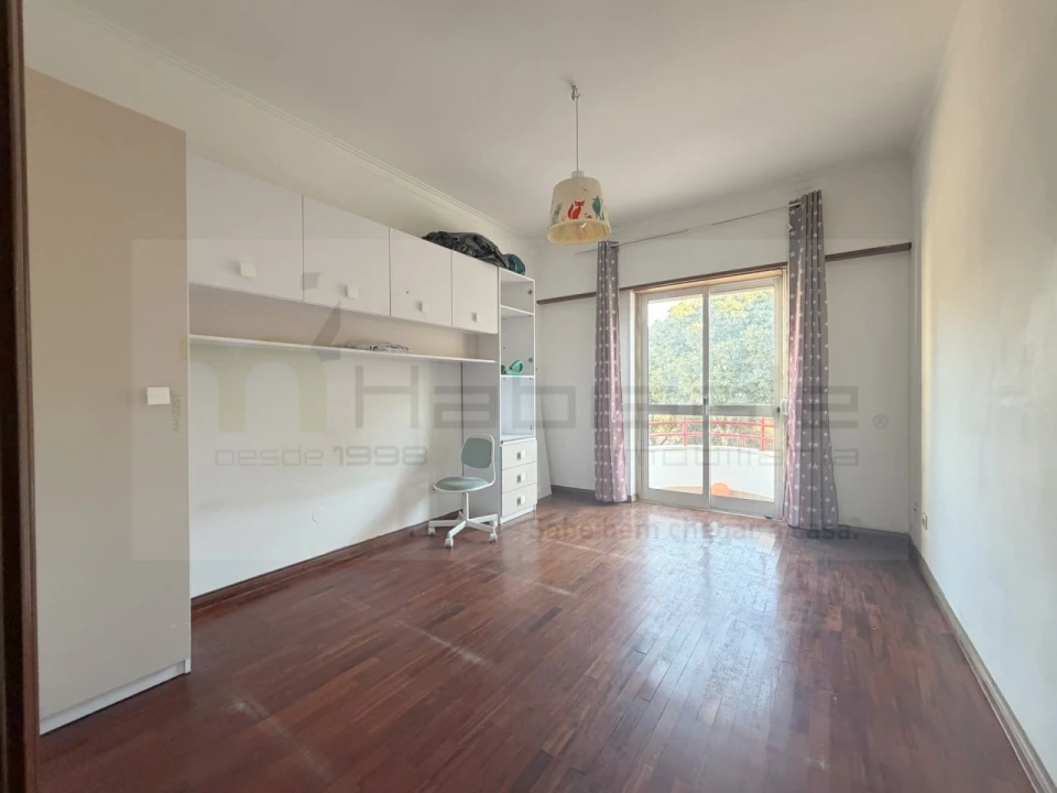 Apartamento T2 para Venda em Carcavelos e Parede Foto 15