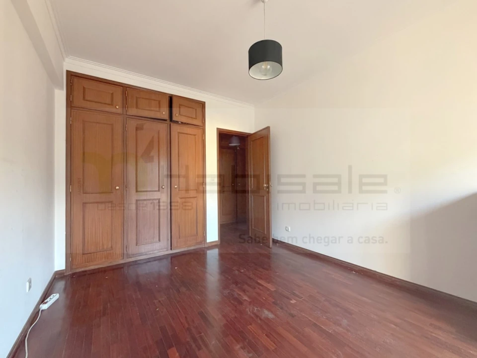 Apartamento T2 para Venda em Carcavelos e Parede Foto 19