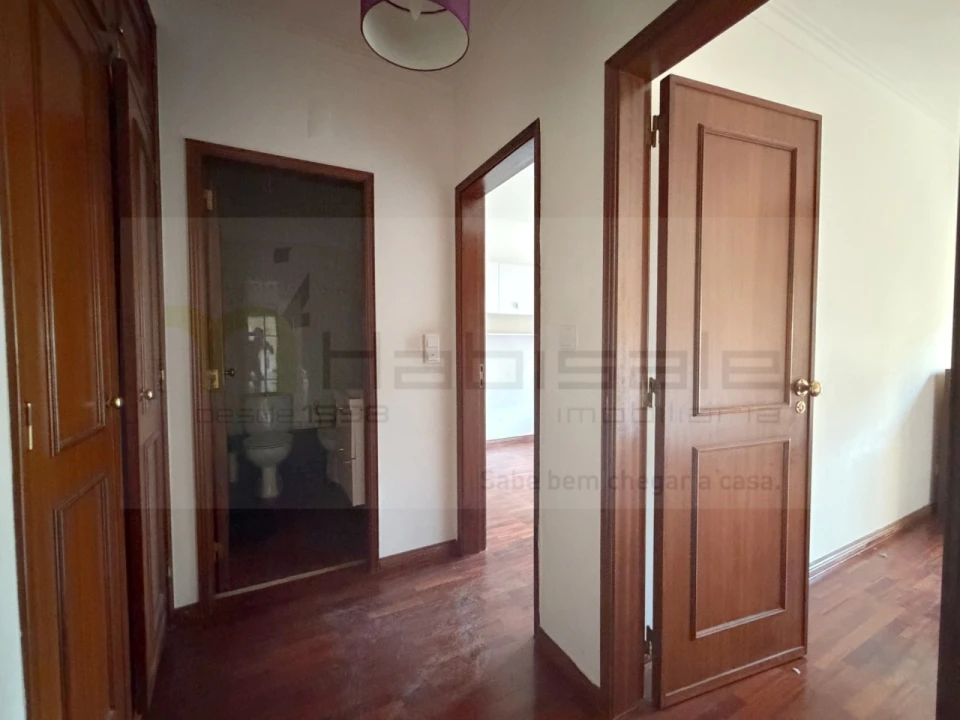 Apartamento T2 para Venda em Carcavelos e Parede Foto 20