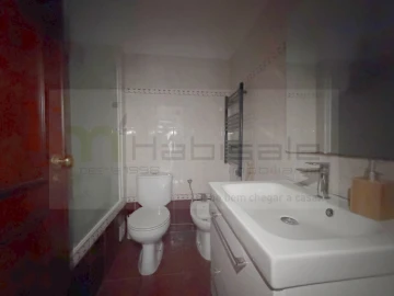 Apartamento T2 para Venda em Carcavelos e Parede
