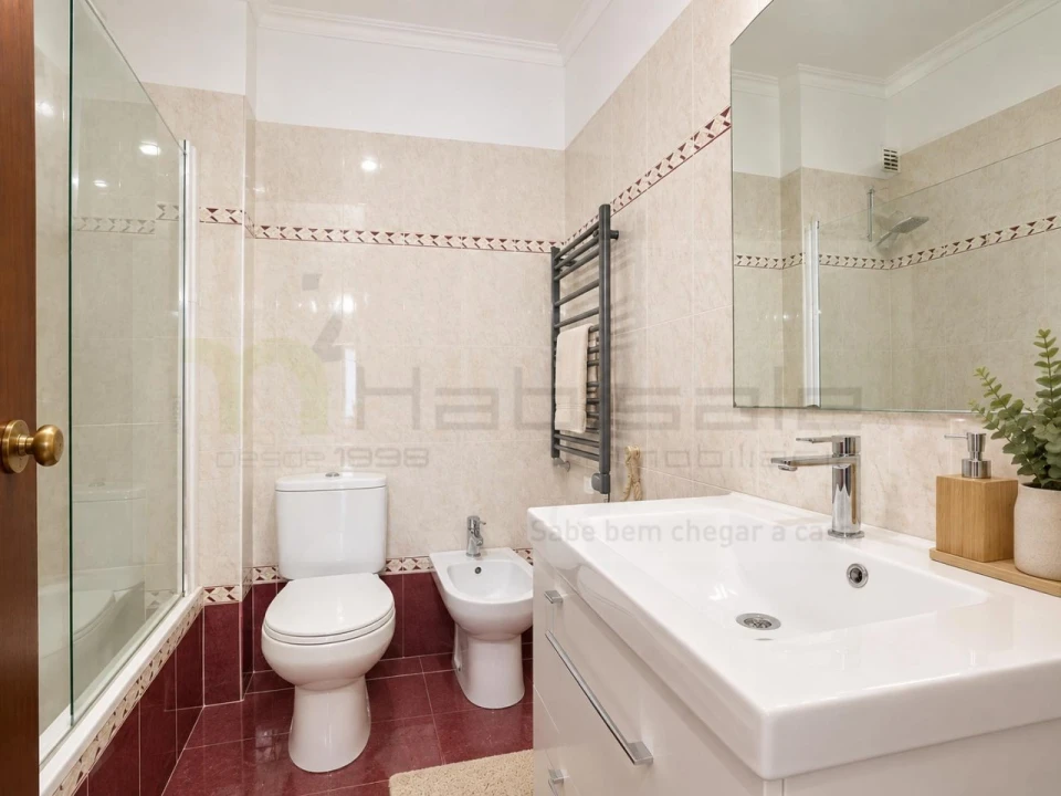 Apartamento T2 para Venda em Carcavelos e Parede Foto 5