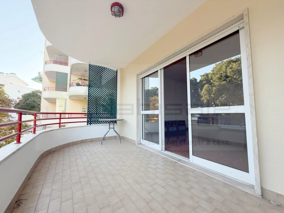 Apartamento T2 para Venda em Carcavelos e Parede Foto 10