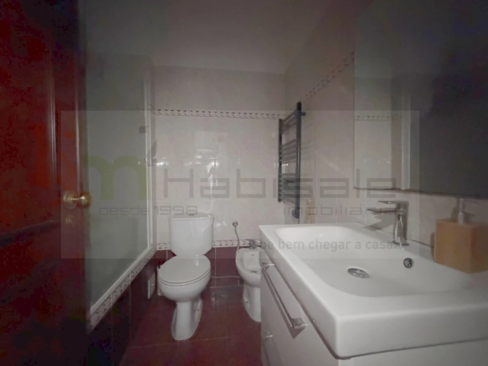 Apartamento T2 para Venda em Carcavelos e Parede Foto 16