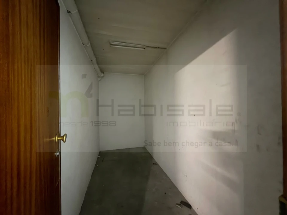 Apartamento T2 para Venda em Carcavelos e Parede Foto 22