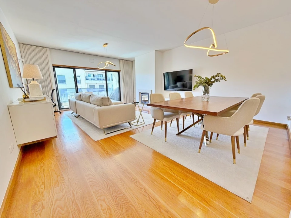 Apartamento T2 para Venda em Santa Maria, São Pedro e Matacães Foto 1