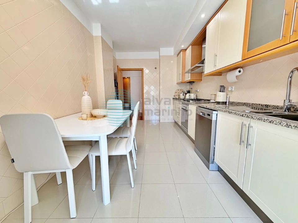 Apartamento T2 para Venda em Santa Maria, São Pedro e Matacães Foto 9