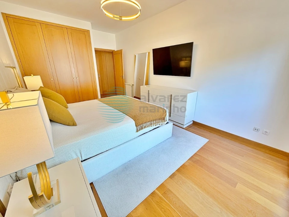 Apartamento T2 para Venda em Santa Maria, São Pedro e Matacães Foto 17