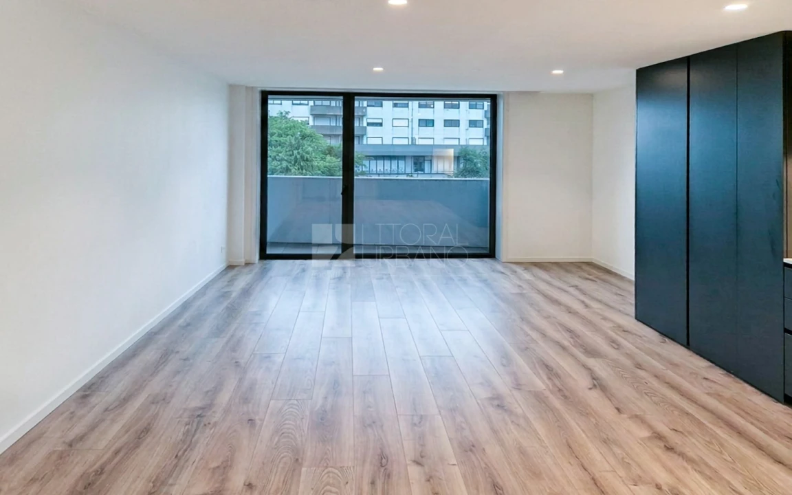 Apartamento T1 para Venda em Paranhos Foto 8