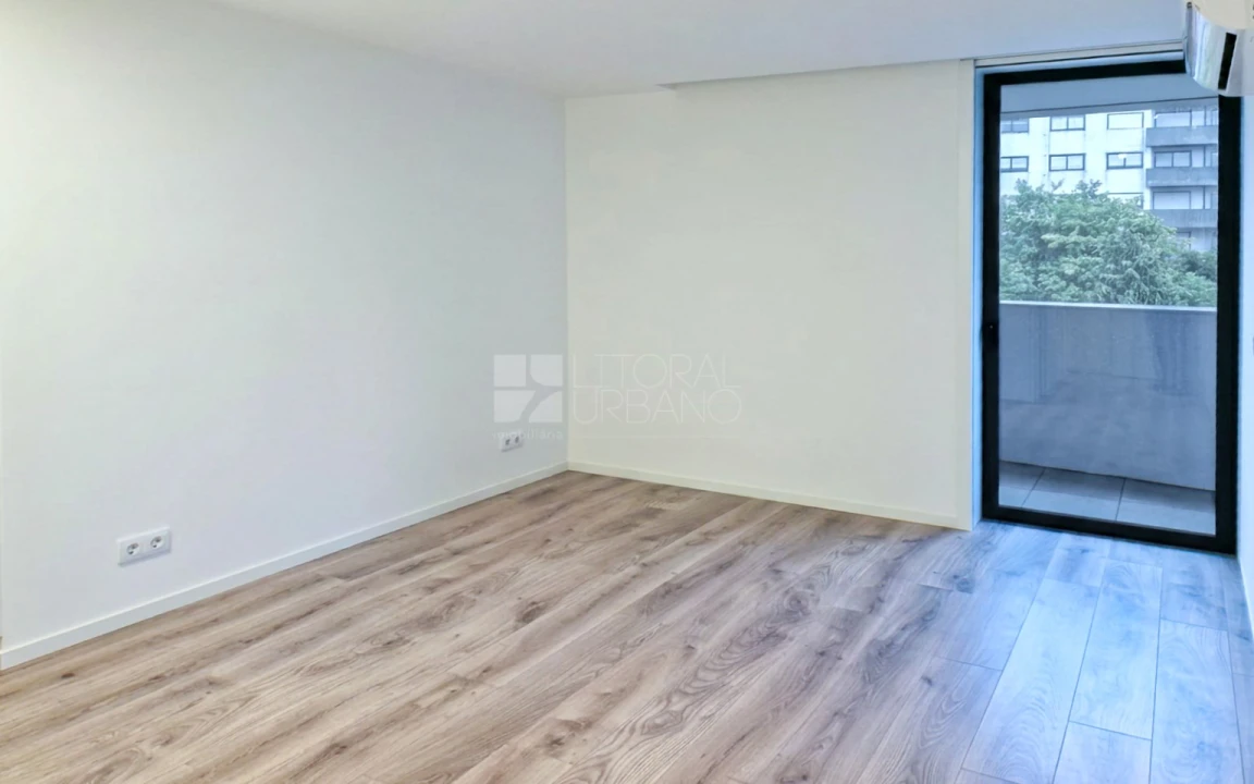Apartamento T1 para Venda em Paranhos Foto 11
