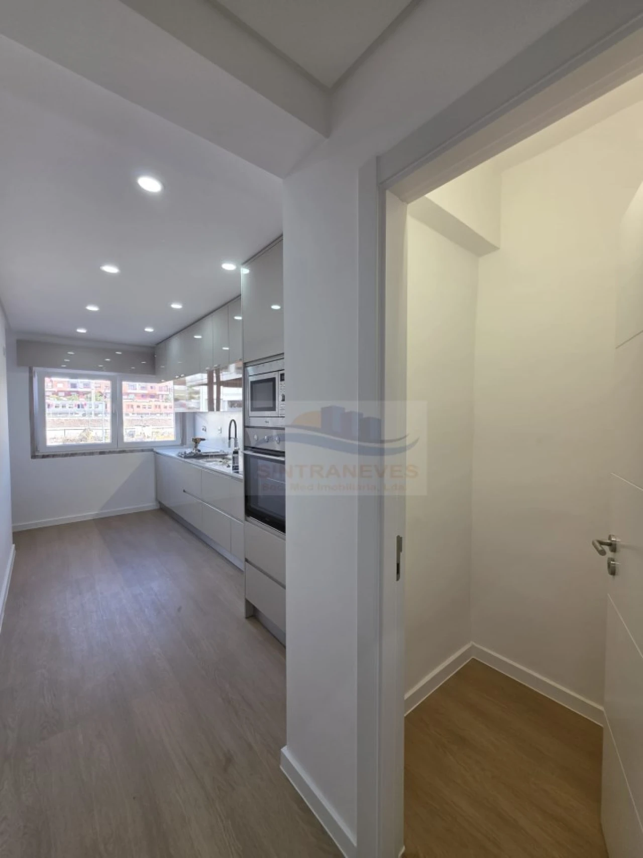 Apartamento T2 para Venda em Venteira Foto 10
