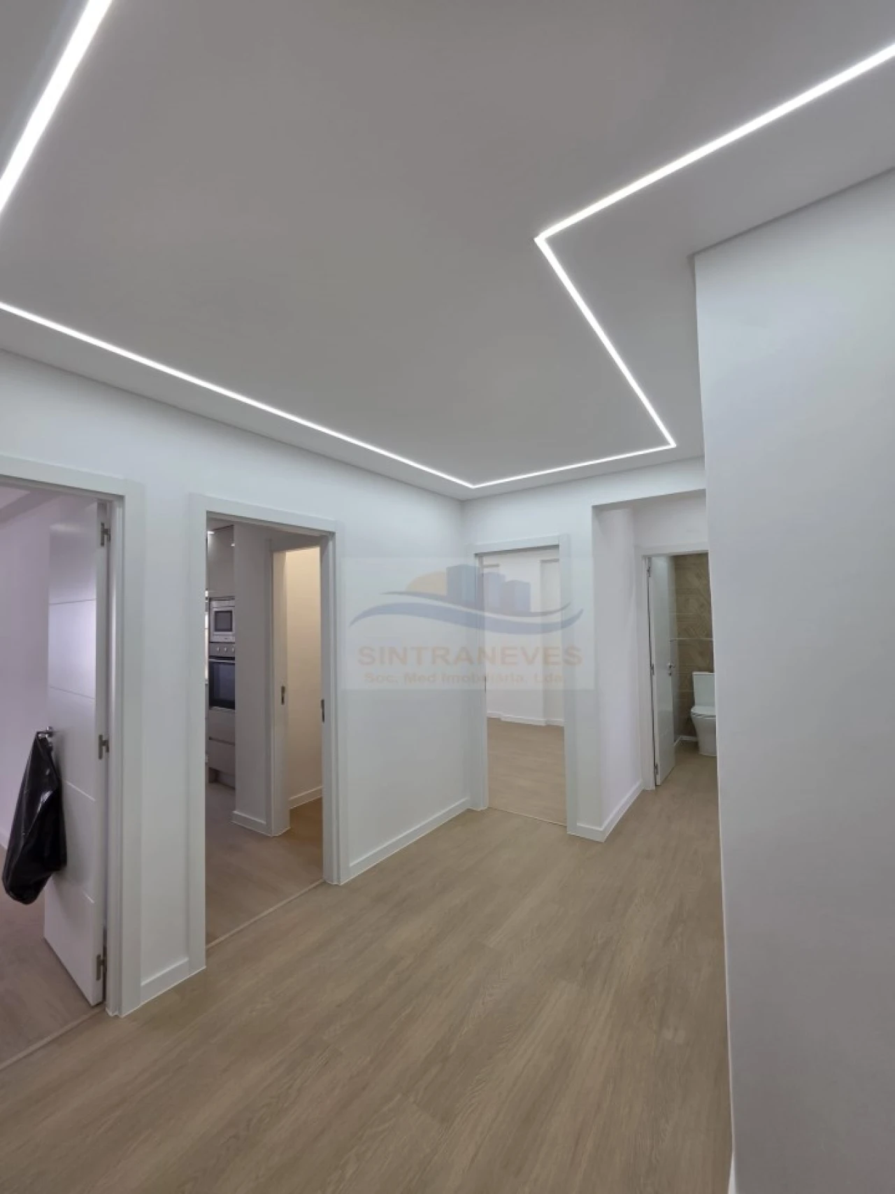 Apartamento T2 para Venda em Venteira Foto 12