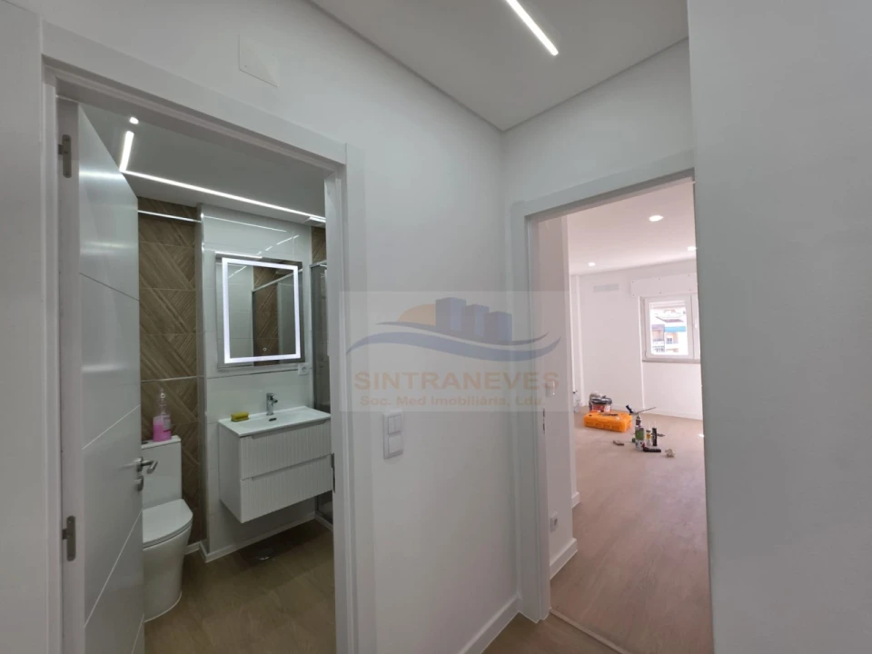 Apartamento T2 para Venda em Venteira Foto 33