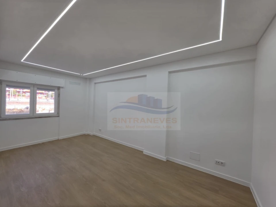 Apartamento T2 para Venda em Venteira Foto 34