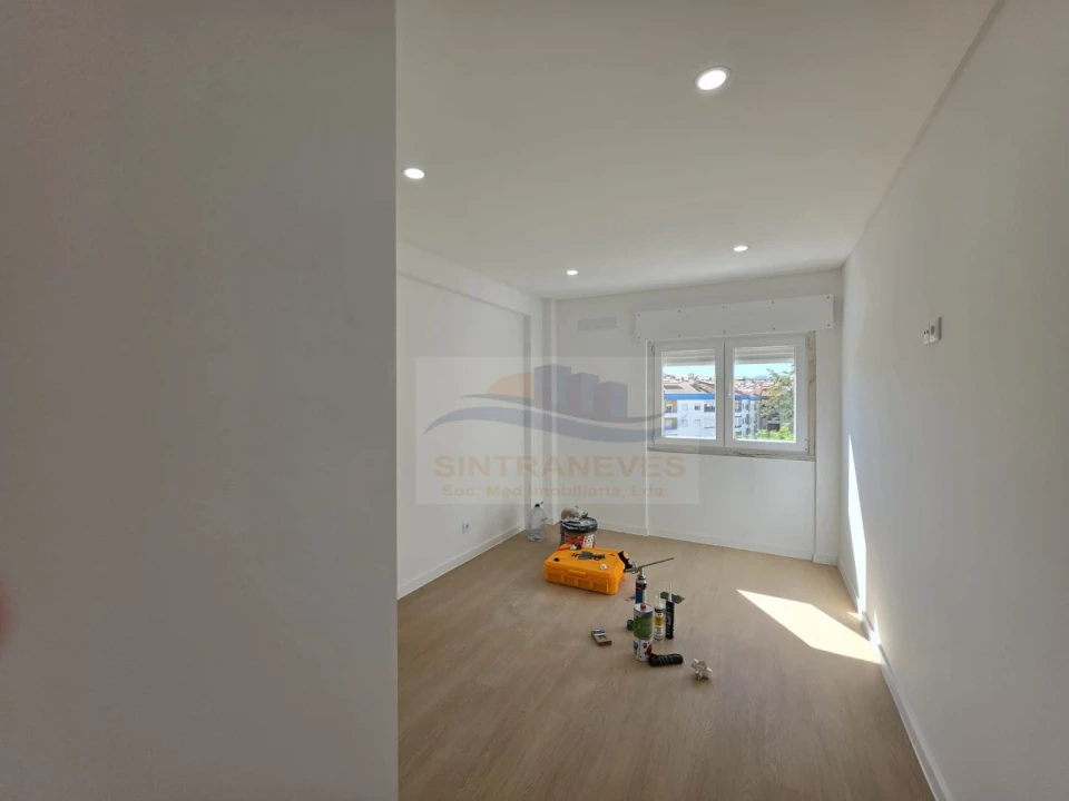 Apartamento T2 para Venda em Venteira Foto 35