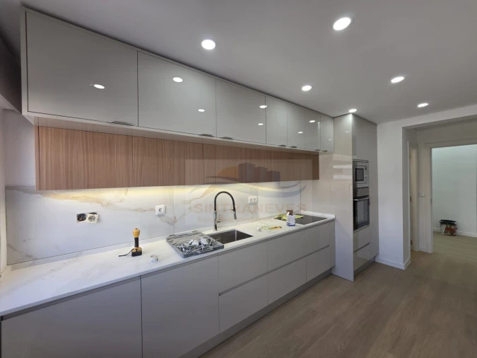 Apartamento T2 para Venda em Venteira Foto 6