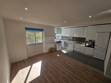 Apartamento T2 para Venda em Venteira