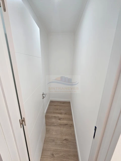 Apartamento T2 para Venda em Venteira