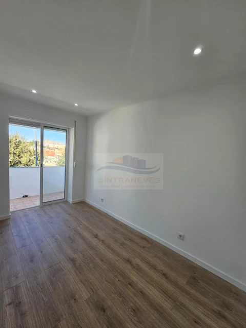 Apartamento T2 para Venda em Venteira