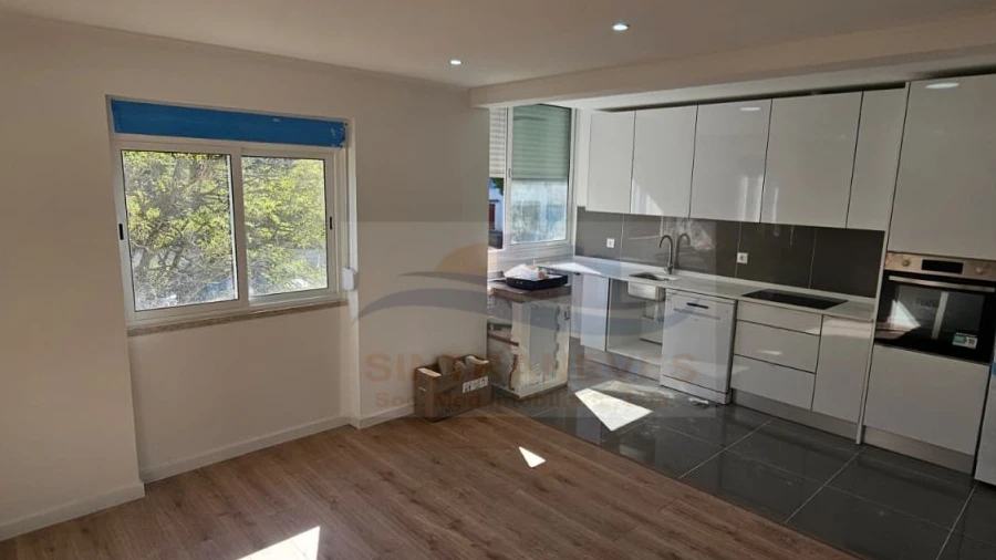 Apartamento T2 para Venda em Venteira