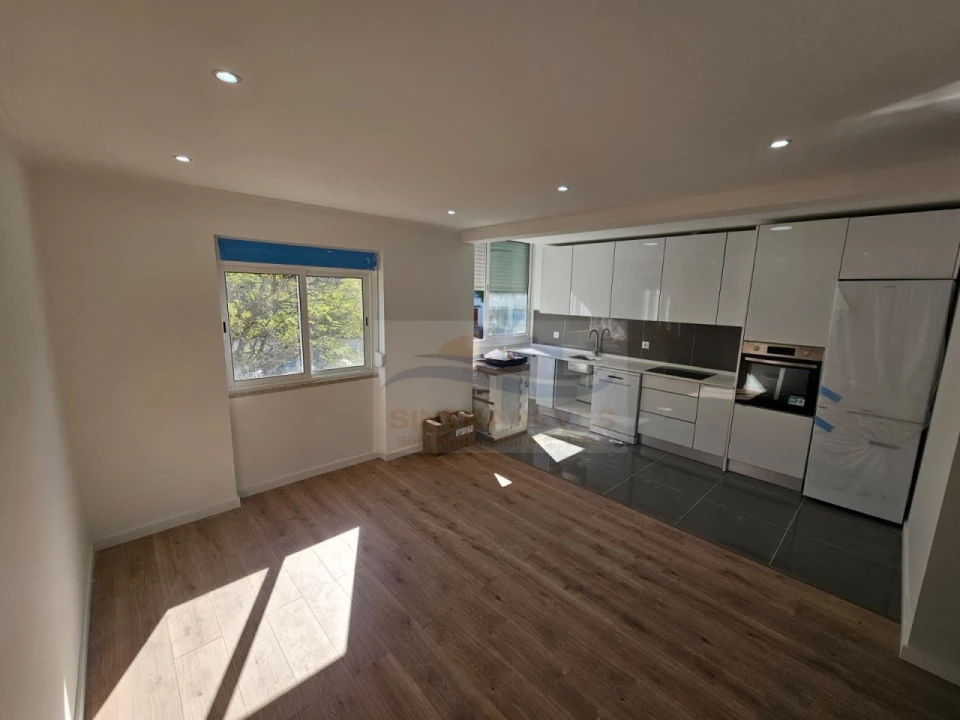 Apartamento T2 para Venda em Venteira Foto 1
