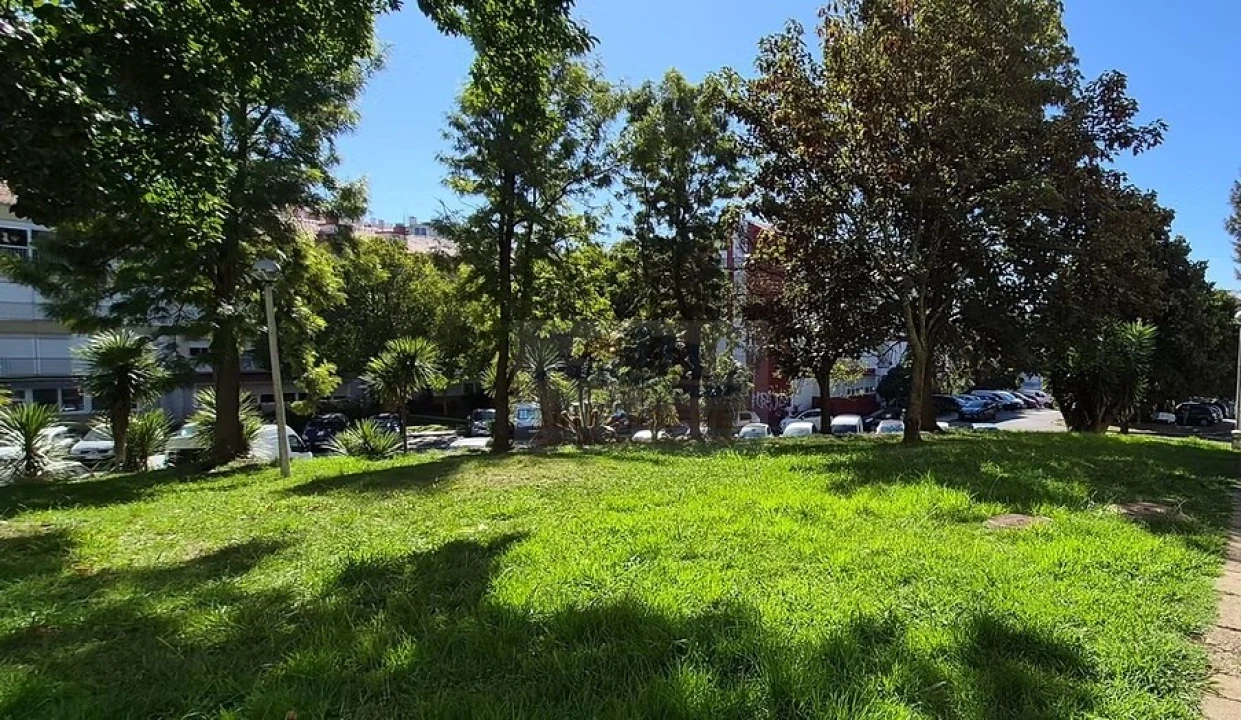 Apartamento T1 para Venda em Massamá e Monte Abraão Foto 3