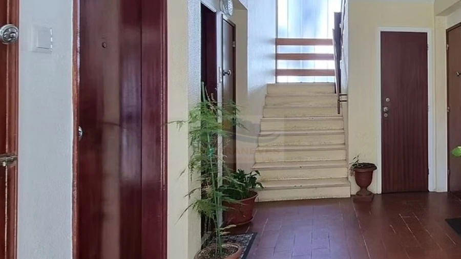 Apartamento T1 para Venda em Massamá e Monte Abraão