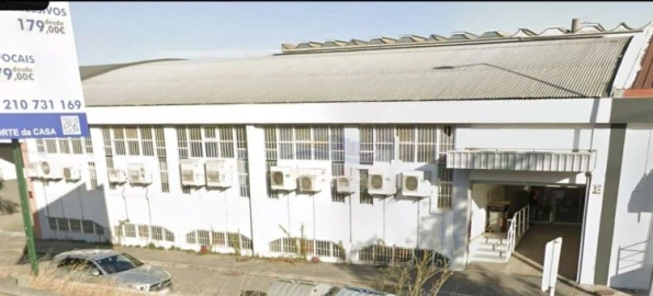 Armazém para Venda em Santa Iria de Azoia, São João da Talha e Bobadela