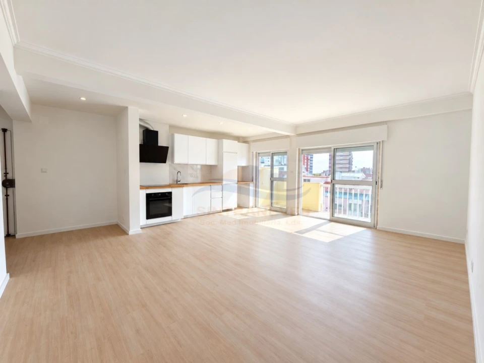 Apartamento T3 para Venda em Mina de Água Foto 1