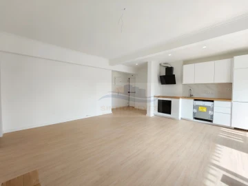 Apartamento T3 para Venda em Mina de Água