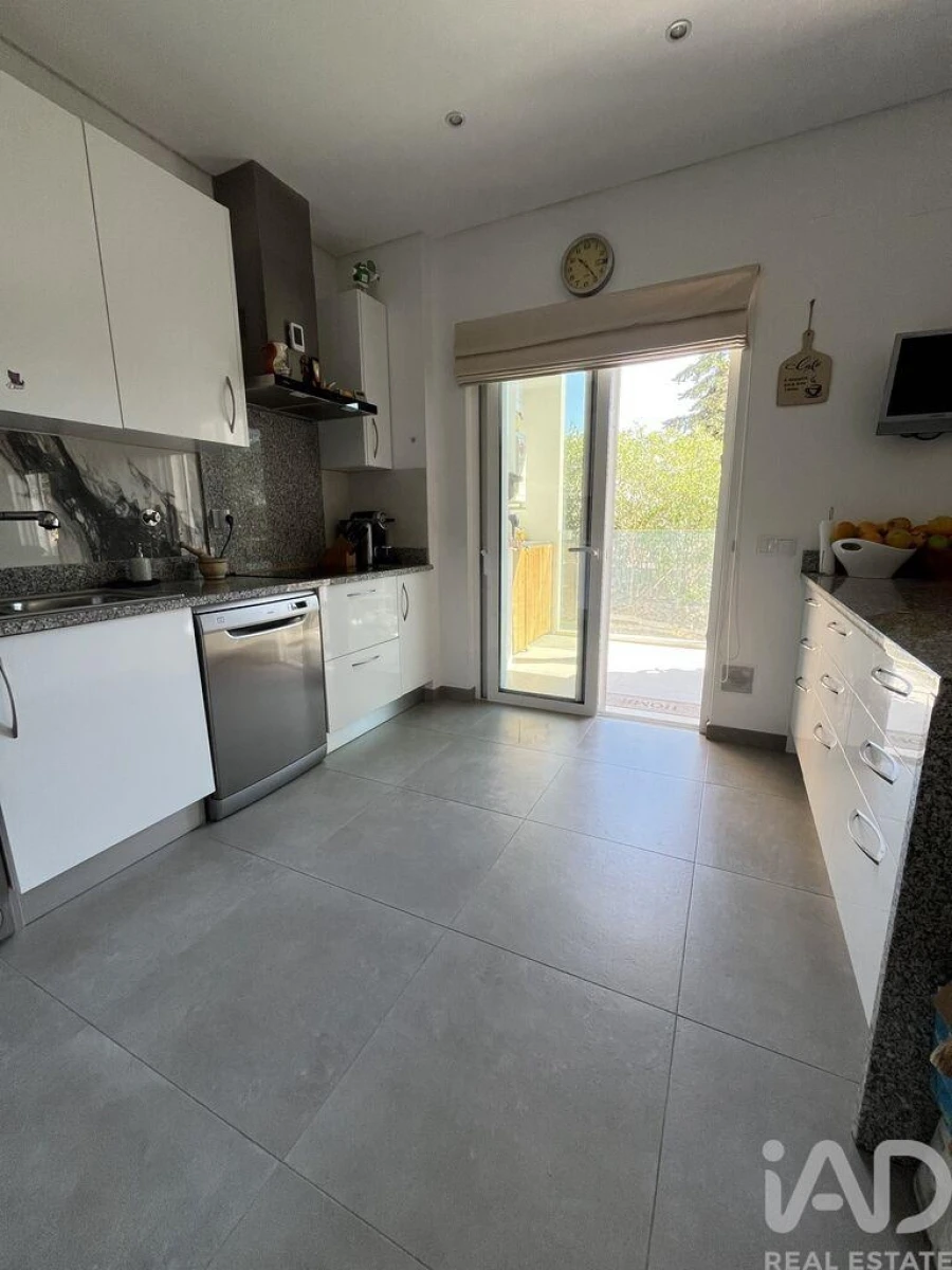 Apartamento T2 para Venda em Loule (São Sebastião) Foto 5