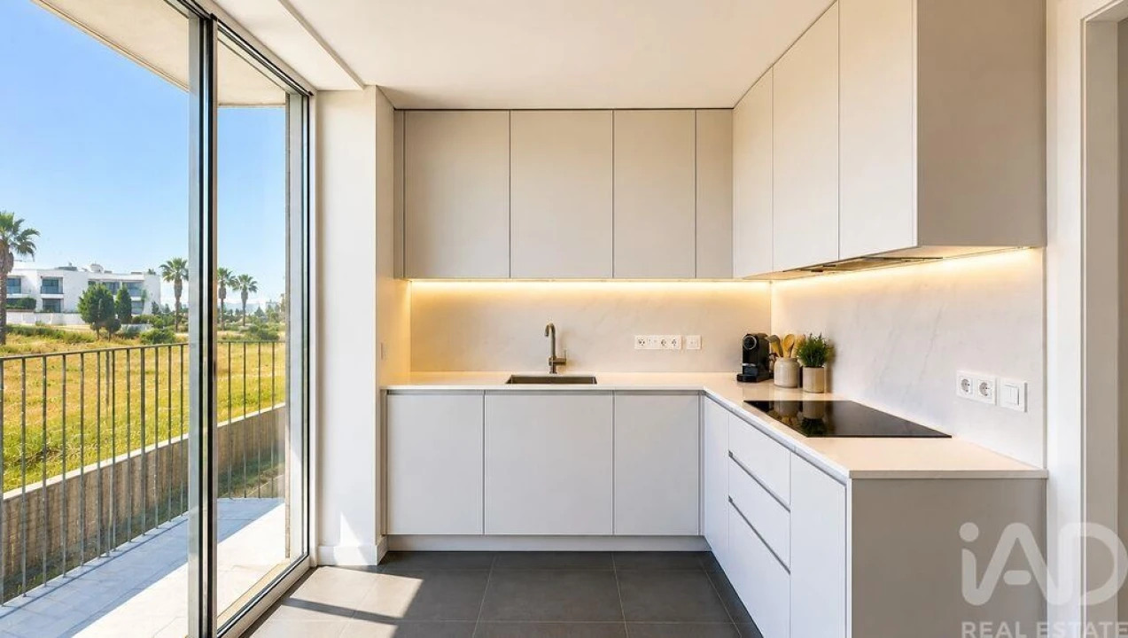 Apartamento T1 para Venda em Quarteira Foto 1