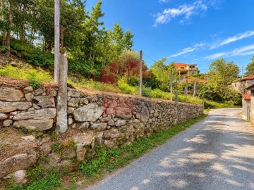 Terreno para Venda em Oriz (Santa Marinha) e Oriz (São Miguel)