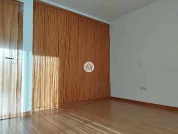 Apartamento T2 para Arrendamento em Silveiros e Rio Covo (Santa Eulália)