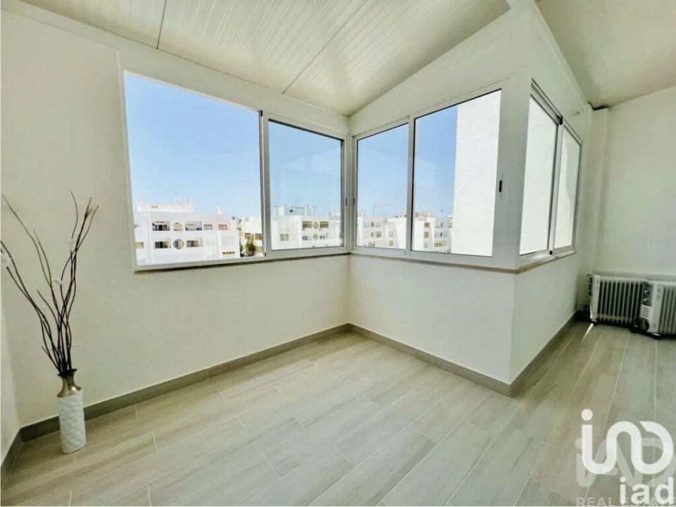Apartamento T2 para Venda em Quarteira Foto 7
