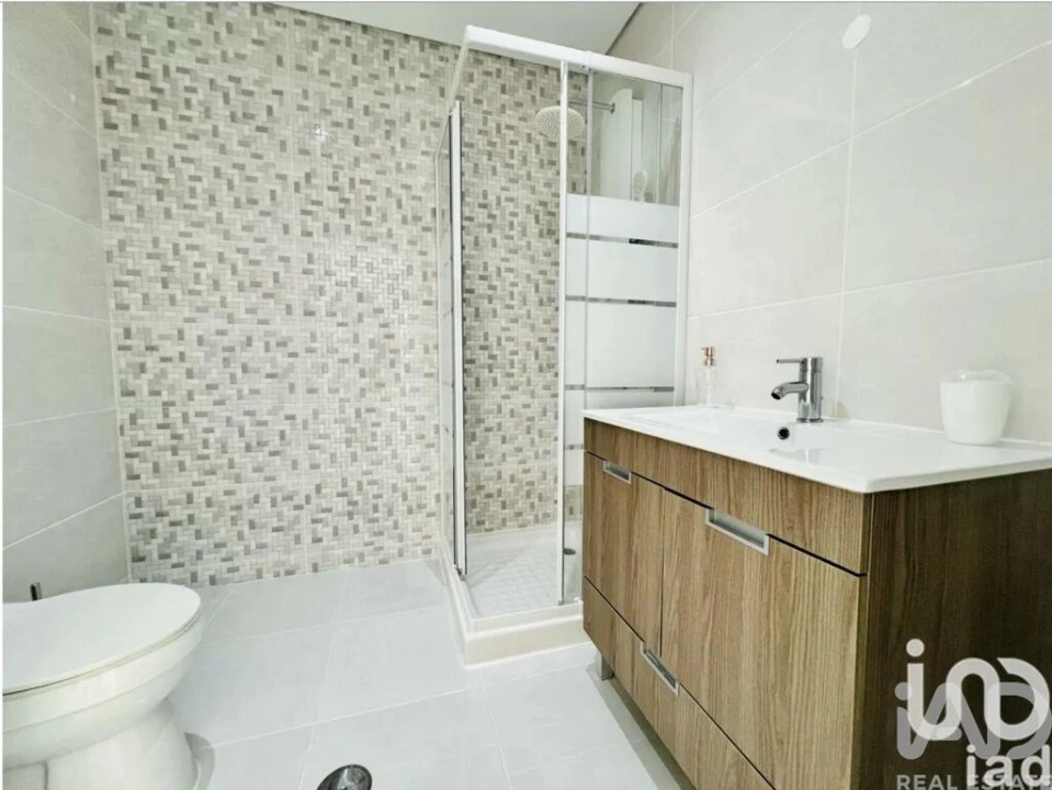Apartamento T2 para Venda em Quarteira Foto 9