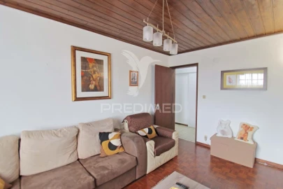 Moradia T4 para Venda em Angra (Nossa Senhora da Conceição)