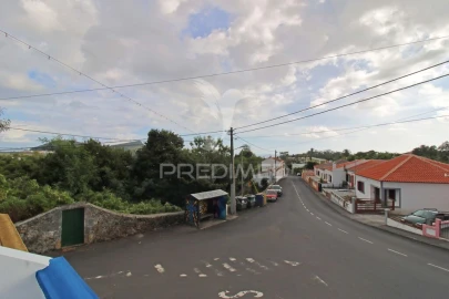 Moradia T4 para Venda em Angra (Nossa Senhora da Conceição)