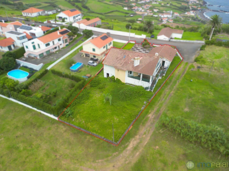 Moradia T4 para Venda em Horta (Conceição) Foto 3