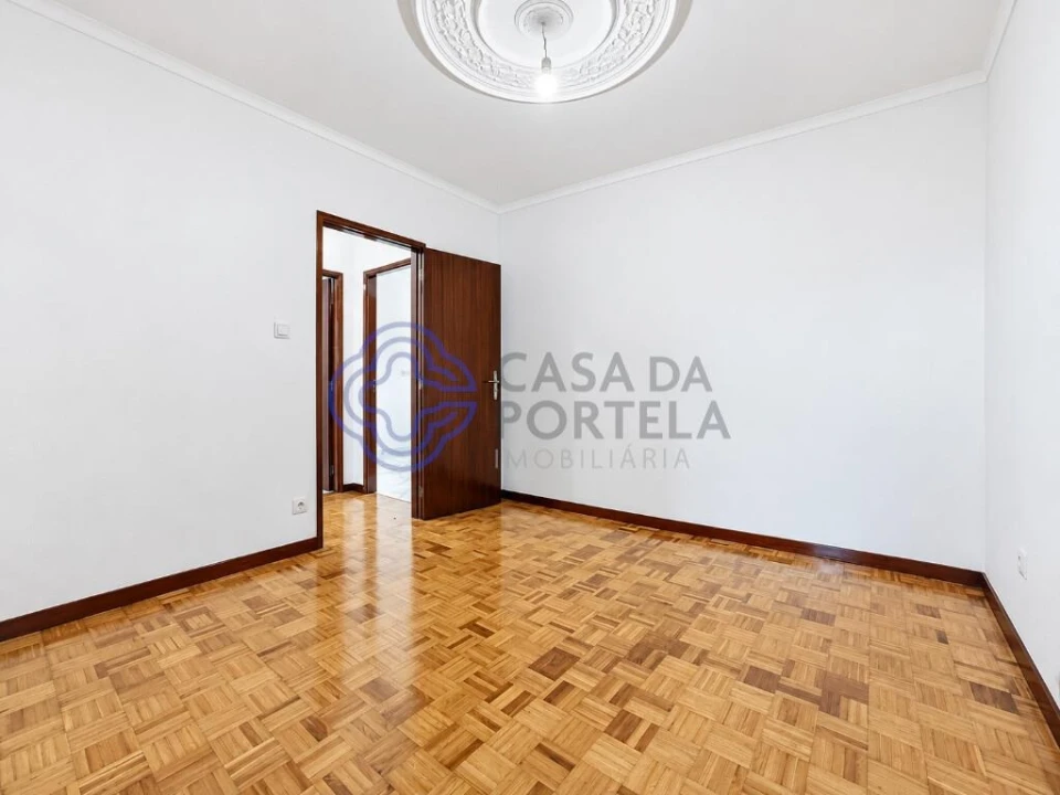 Moradia T2 para Venda em Golães Foto 7