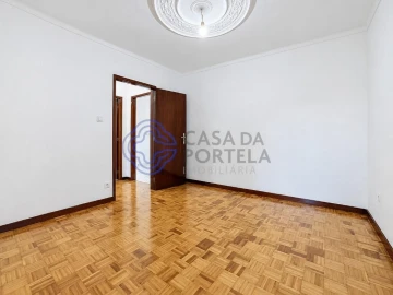 Moradia T2 para Venda em Golães