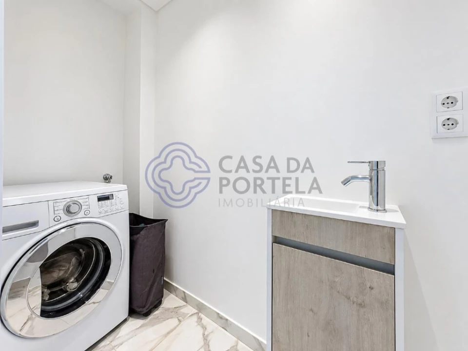 Moradia T2 para Venda em Golães Foto 21