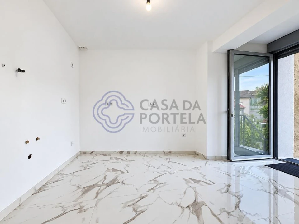 Moradia T2 para Venda em Golães Foto 18