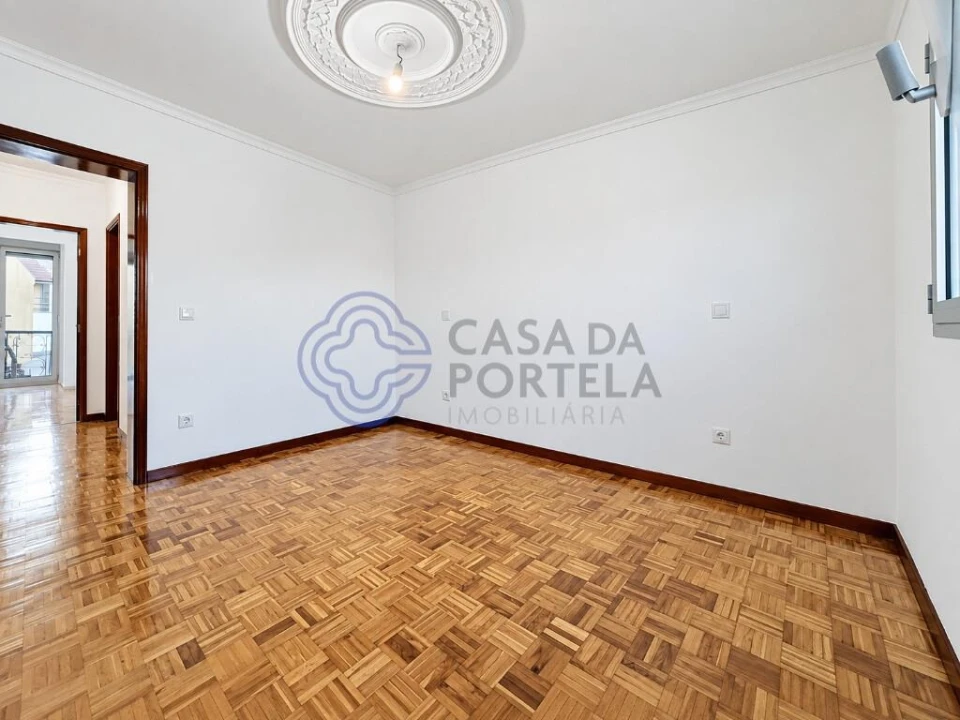 Moradia T2 para Venda em Golães Foto 13