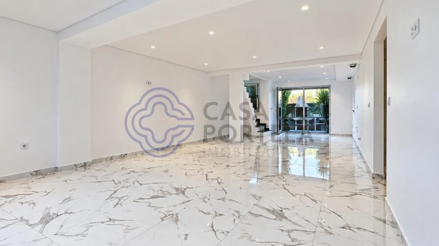 Moradia T2 para Venda em Golães