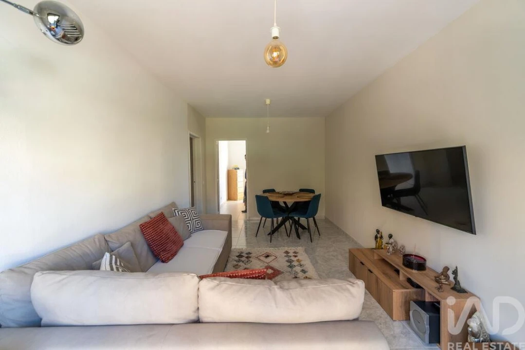 Apartamento T3 para Venda em Vialonga Foto 1