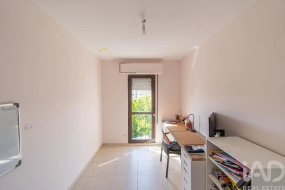 Apartamento T3 para Venda em Vialonga