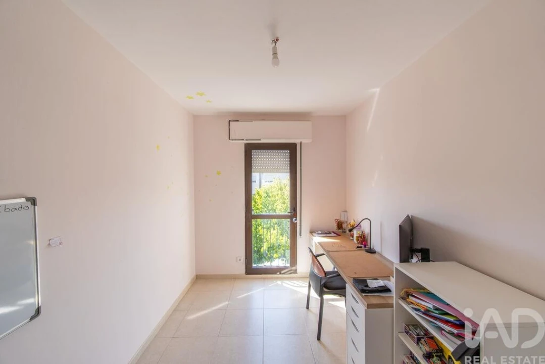 Apartamento T3 para Venda em Vialonga Foto 10