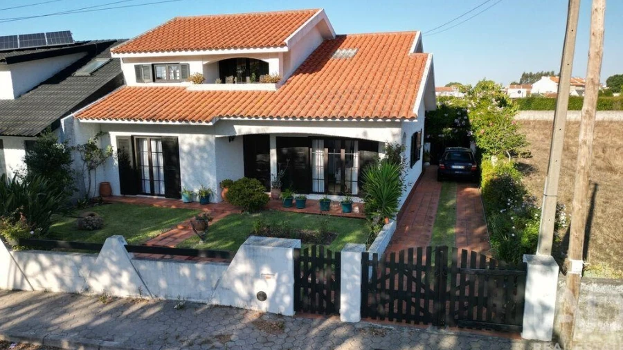 Moradia T3 para Venda em Santa Joana