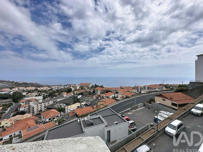 Apartamento T2 para Venda em Caniço Foto 2